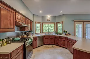 6506 Forestwood St NW, Canton, OH 44718 - Photo 11