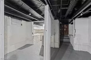 109 15th St NW, Barberton, OH 44203 - Photo 35