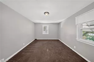 378 Hillwood Dr, Akron, OH 44320 - Photo 19