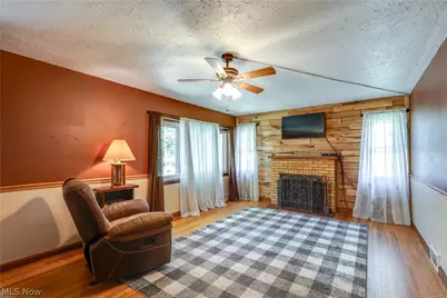 300 N Seneca Street, Rittman, OH 44270 - Photo 5