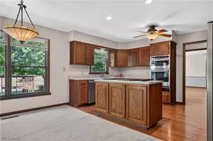 12757 Chamberlain Rd, Aurora, OH 44202 - Photo 7