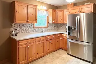 110 Railroad St, LaGrange, OH 44050 - Photo 5