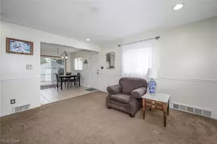 371 Washington Ave, Barberton, OH 44203 - Photo 5