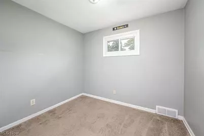 371 Washington Avenue, Barberton, OH 44203 - Photo 13