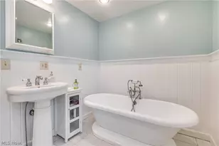 5560 East Blvd NW, Canton, OH 44718 - Photo 23