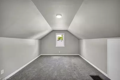 1291 Hardesty Boulevard, Akron, OH 44320 - Photo 13