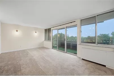 12900 Lake Avenue #811, Oakwood, OH 44107 - Photo 11