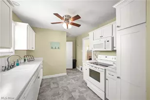 453 Marview Ave, Akron, OH 44310 - Photo 7