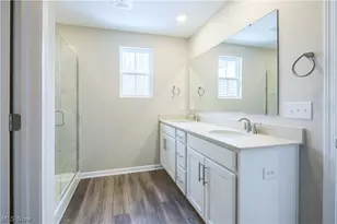 945-2 Memory Ln, Aurora, OH 44202 - Photo 9