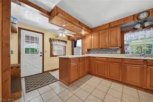 32 Water St, Geneva, OH 44041 - Photo 5
