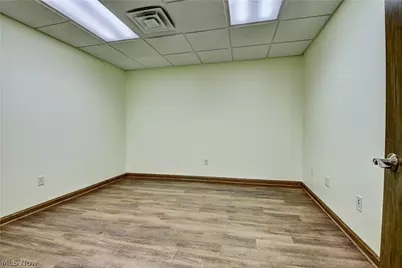 96 E Miller Avenue, Akron, OH 44301 - Photo 23