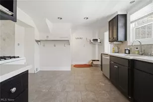 1415 Blossom Park Ave, Oakwood, OH 44107 - Photo 9