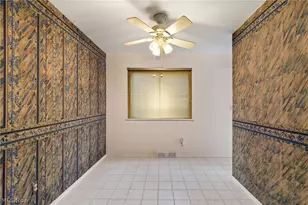 174 St Clair Dr, Akron, OH 44307 - Photo 9