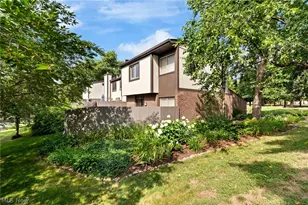 174 St Clair Dr, Akron, OH 44307 - Photo 25