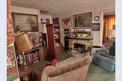 264 5th Street NE, Barberton, OH 44203 - Photo 5