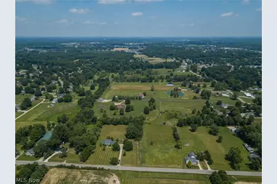 1807 Smith Kramer Street NE, Hartville, OH 44632 - Photo 43