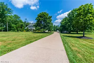 1807 Smith Kramer St NE, Hartville, OH 44632 - Photo 7