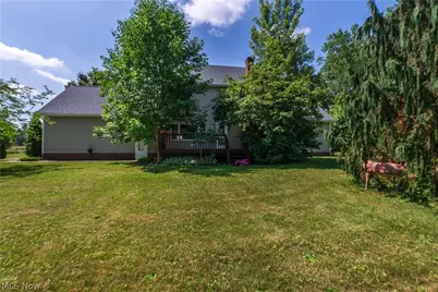 1807 Smith Kramer Street NE, Hartville, OH 44632 - Photo 13