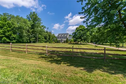 1807 Smith Kramer Street NE, Hartville, OH 44632 - Photo 5