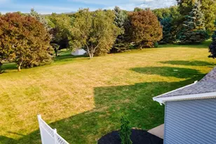 16592 Davis Dr, East Liverpool, OH 43920 - Photo 7