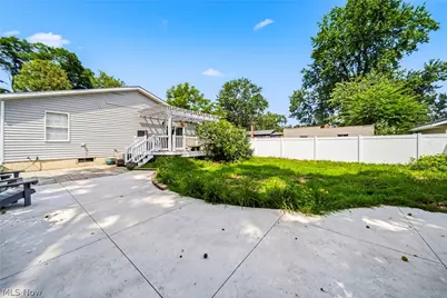 2854 Berne Street, Akron, OH 44312 - Photo 31