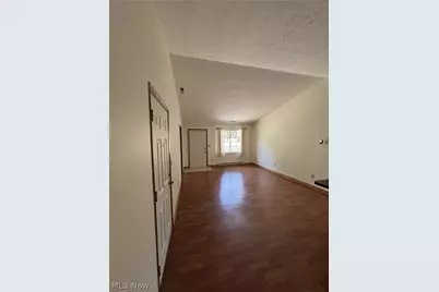 35177 Greenwich Avenue, North Ridgeville, OH 44039 - Photo 3