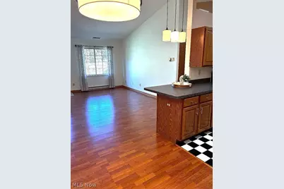 35177 Greenwich Avenue, North Ridgeville, OH 44039 - Photo 3