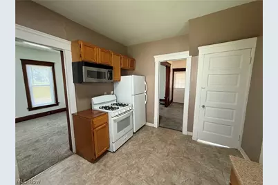 42 Paris Avenue, Akron, OH 44301 - Photo 3