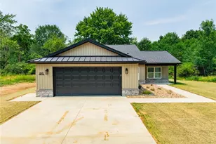 1895 Candell Ave SW, Massillon, OH 44646 - Photo 3
