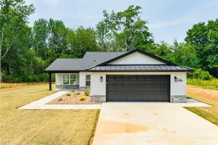 1925 Candell Ave SW, Massillon, OH 44646 - Photo 3