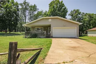 318 Greenwood Dr, Williamstown, WV 26187 - Photo 47