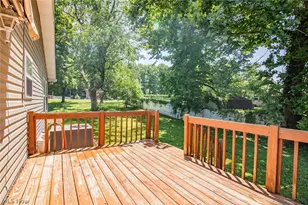318 Greenwood Dr, Williamstown, WV 26187 - Photo 11