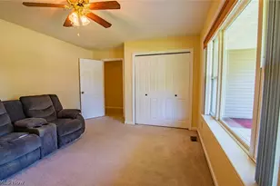 318 Greenwood Dr, Williamstown, WV 26187 - Photo 17