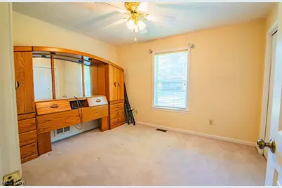 318 Greenwood Drive, Williamstown, WV 26187 - Photo 19