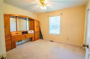318 Greenwood Dr, Williamstown, WV 26187 - Photo 19
