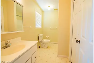 318 Greenwood Drive, Williamstown, WV 26187 - Photo 27