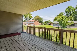318 Greenwood Dr, Williamstown, WV 26187 - Photo 15