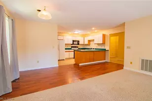 318 Greenwood Dr, Williamstown, WV 26187 - Photo 33