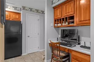 5112 E Lake Rd, Sheffield Lake, OH 44054 - Photo 9