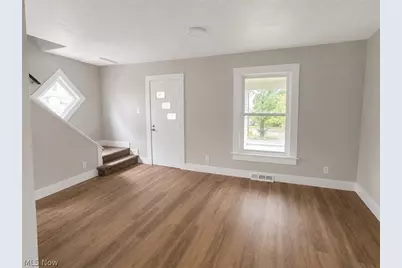 720 Florida Avenue, Lakemore, OH 44314 - Photo 3