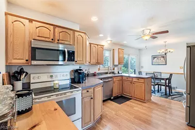 3810 Linda Way, New Waterford, OH 44445 - Photo 9