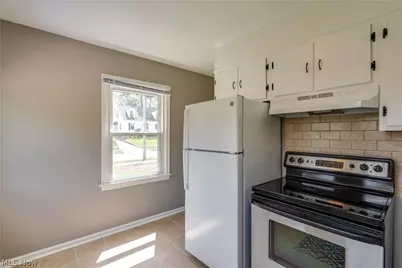 1930 18th Street, Cuyahoga Falls, OH 44223 - Photo 9