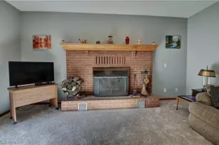 2390 Auberry Dr, Green, OH 44312 - Photo 5