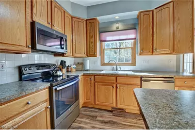 2390 Auberry Drive, Green, OH 44312 - Photo 7