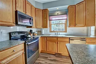 2390 Auberry Dr, Green, OH 44312 - Photo 7