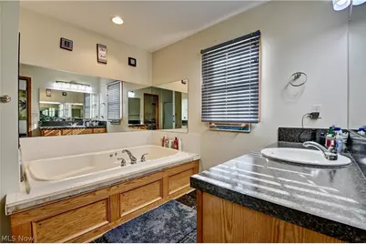 2390 Auberry Drive, Green, OH 44312 - Photo 17