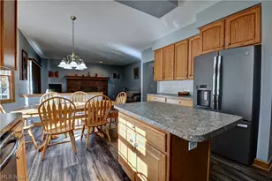 2390 Auberry Dr, Green, OH 44312 - Photo 9