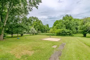 7987 Euclid Chardon Rd, Kirtland, OH 44094 - Photo 5