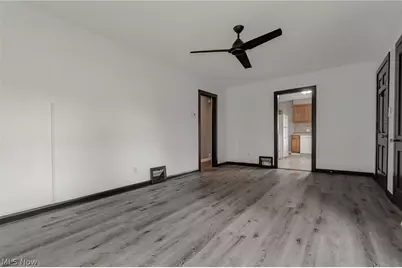 7987 Euclid Chardon Road, Kirtland, OH 44094 - Photo 15