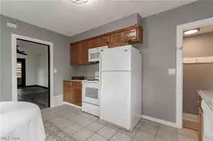 7987 Euclid Chardon Rd, Kirtland, OH 44094 - Photo 11